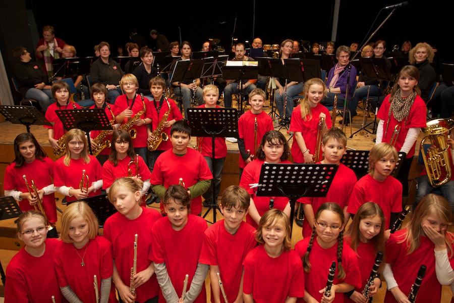 Konzert GaW Bläserklasse 2009 mit Modernem Blasorchester TUS Syke