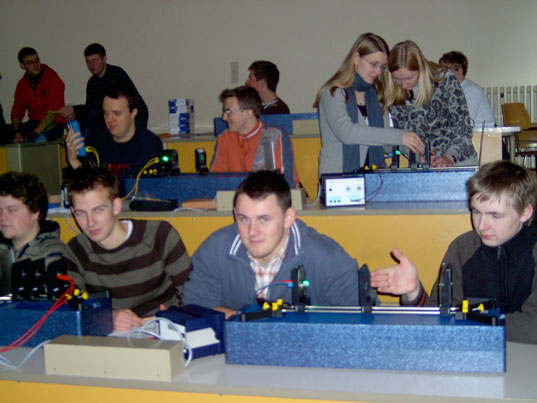 Aus dem Vereinsarchiv: physikkaesten2008.jpg