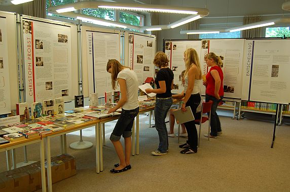 Aus dem Vereinsarchiv: weisserose.jpg
